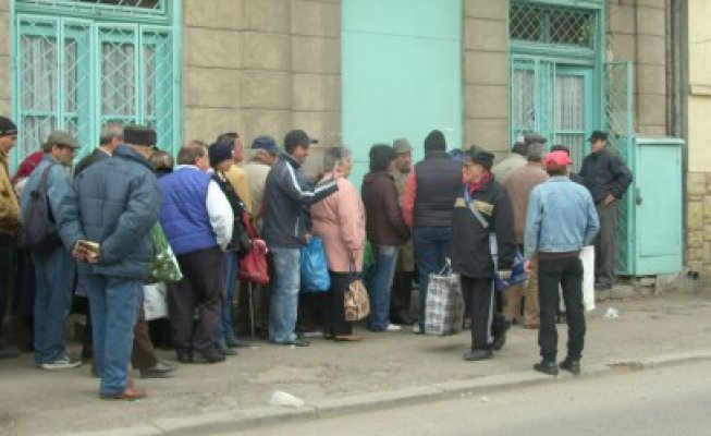 La cantina săracilor, vinerea se dă mâncare pentru trei zile